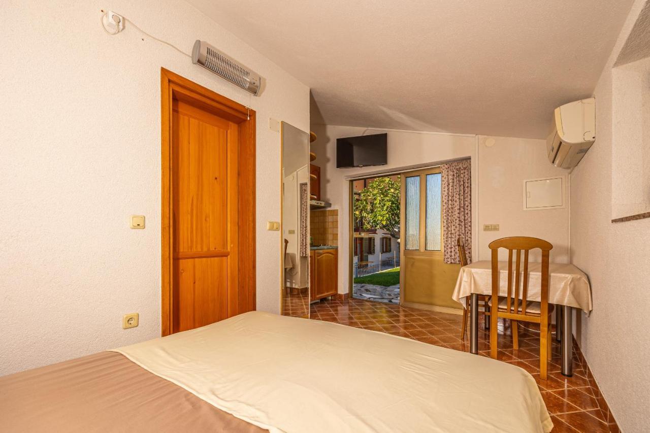 Apartments Francoise تْسْغيكفانِتْسا المظهر الخارجي الصورة