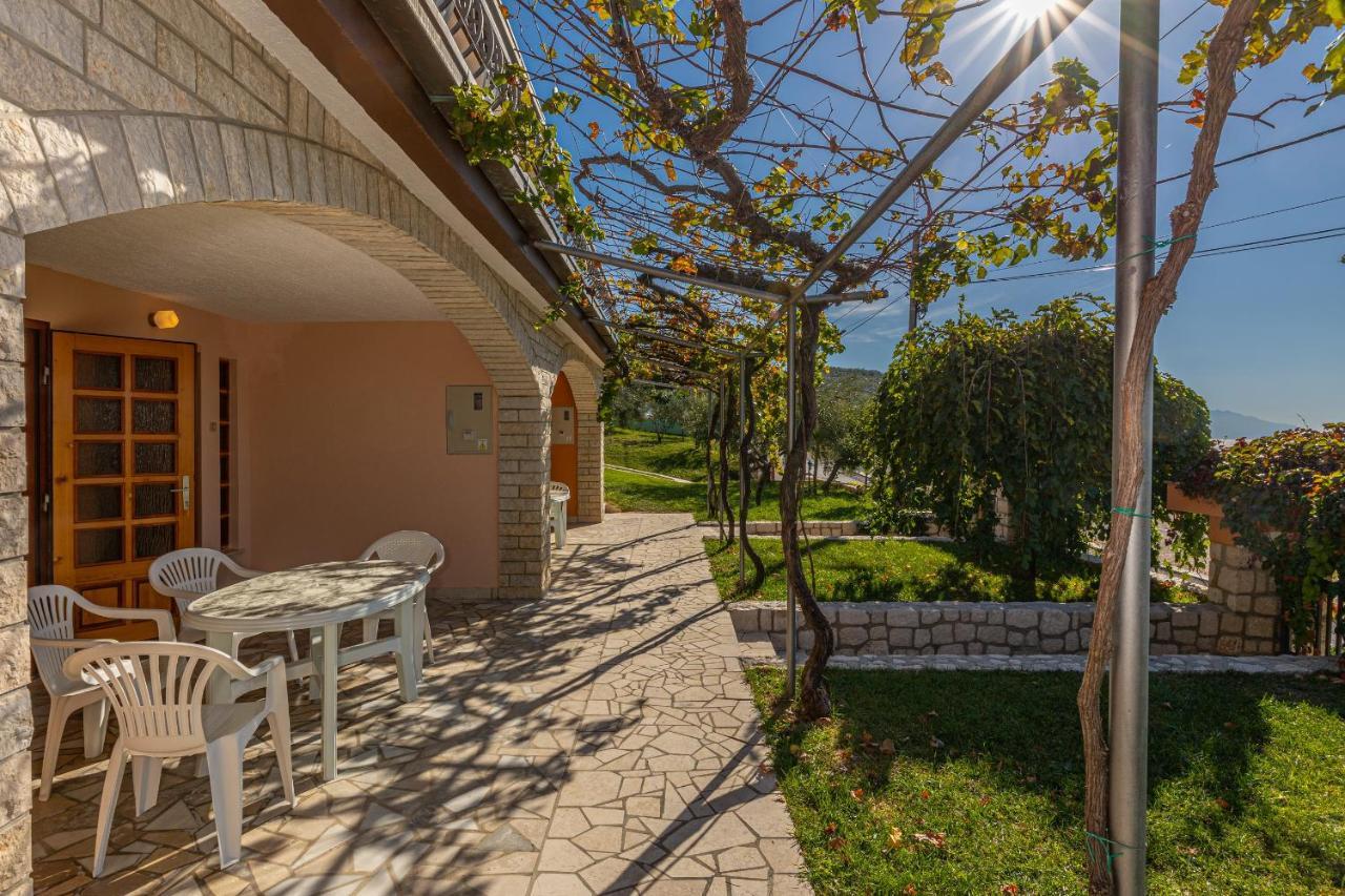 Apartments Francoise تْسْغيكفانِتْسا المظهر الخارجي الصورة