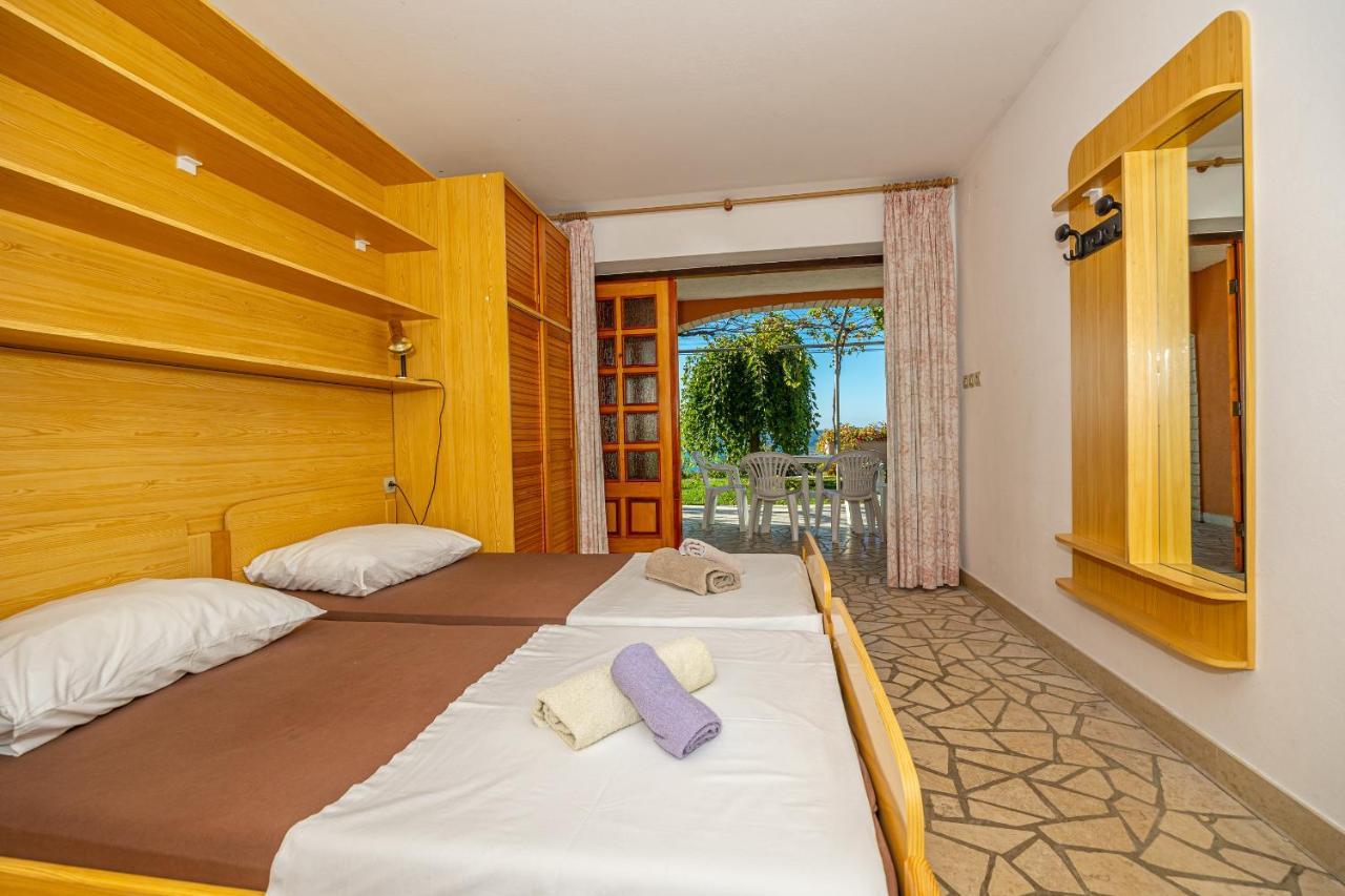 Apartments Francoise تْسْغيكفانِتْسا المظهر الخارجي الصورة